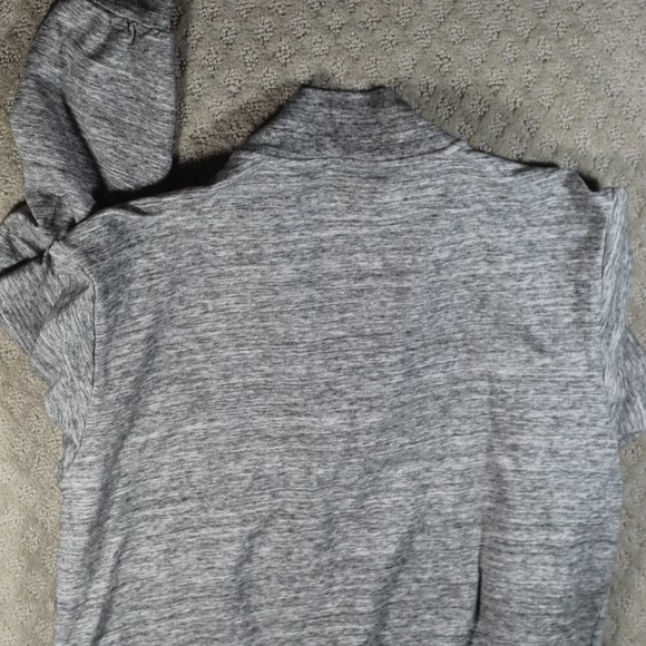 Daily Ritual Size S Grey 1/4 Zip Crop Sweatshirt Like New - Picture 2 of 3